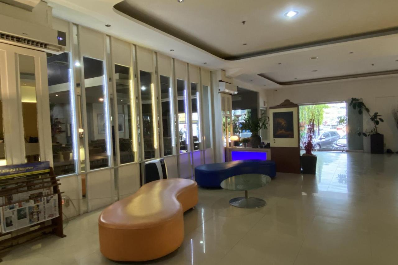 Oyo 3457 Hotel Duta Jambi Dış mekan fotoğraf